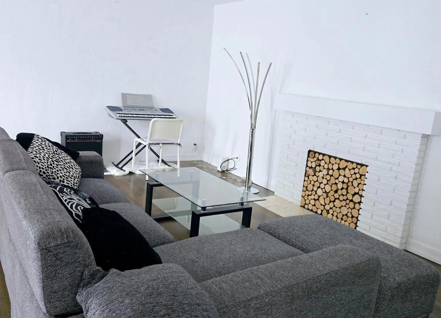 Pansiyon Lovely Cozy Room! With Attached Private Bath In The Heart Of Vancouver! Private Parking & Self Check-In!
